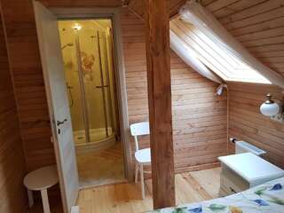 Гостевой дом Guest House Ziedkalni Dūmele Двухместный номер с 1 кроватью и общей ванной комнатой-13